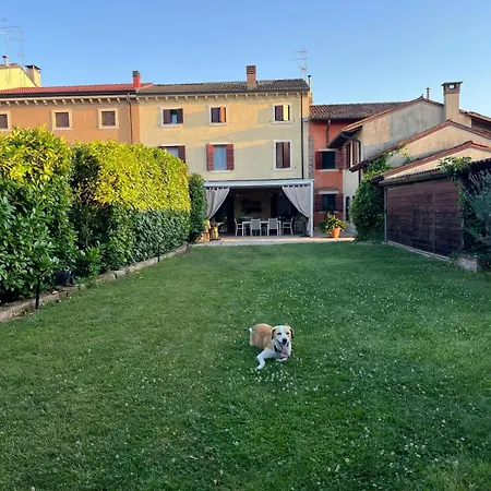 アパート Appartamento Residenza La Corte Verona A 10 Minuti Dall'Arena - Piano Terra Con Terrazza Esclusiva, Giardino, Piscina E Comodo Posto Auto